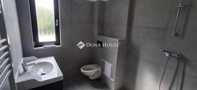 Kiadó téglalakás, albérlet, Taksonyon 250 E Ft / hó, 3 szobás