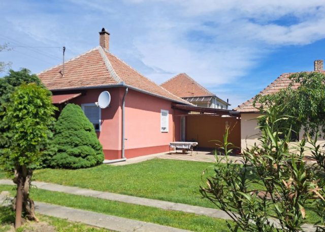 Eladó családi ház, Polgáron 24.9 M Ft, 3 szobás
