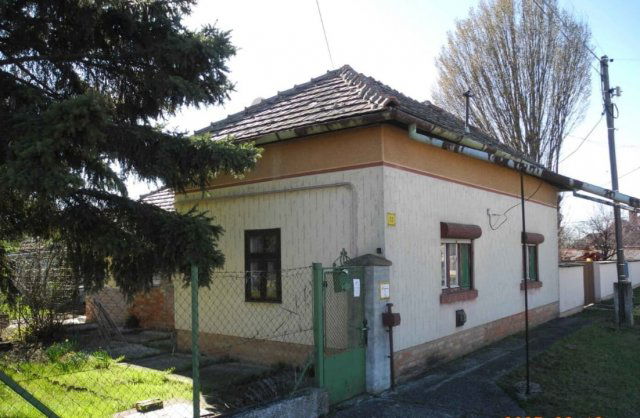 Eladó családi ház, Tiszaföldváron, Rózsa utcában 5.2 M Ft