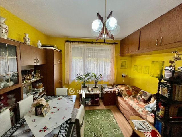 Eladó téglalakás, Pécsett 47.9 M Ft, 2 szobás