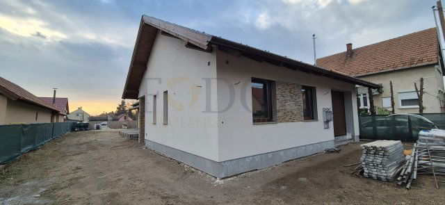 Eladó családi ház, Gyálon 159.9 M Ft, 5 szobás