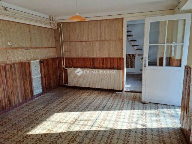 Eladó családi ház, Bácsalmáson 22 M Ft, 4 szobás