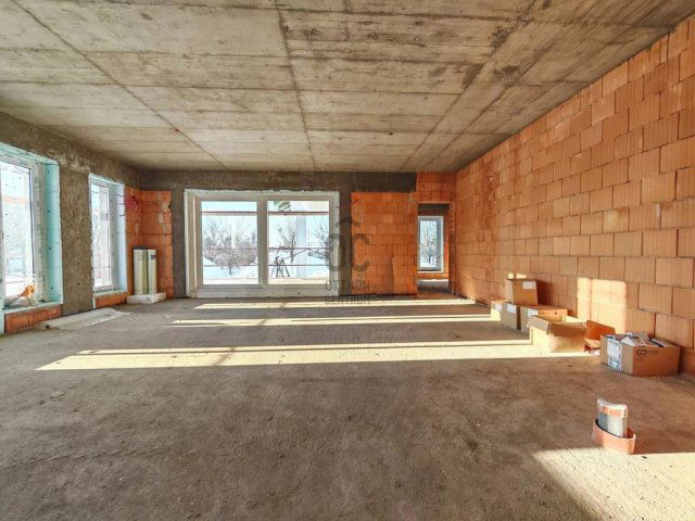 Eladó családi ház, Székesfehérvárott 170 M Ft, 5 szobás