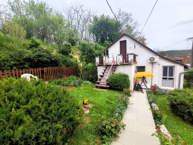 Eladó családi ház, Hidason 9.5 M Ft, 2 szobás