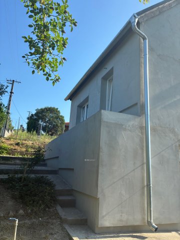 Eladó családi ház, Pécsett 105 M Ft, 2+2 szobás