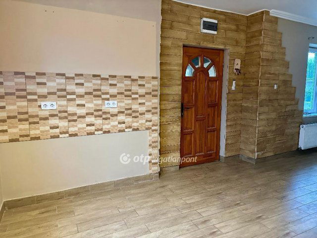 Eladó mezogazdasagi ingatlan, Dánszentmiklóson 124 M Ft