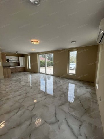 Kiadó családi ház, albérlet, Kecskeméten 800 E Ft / hó