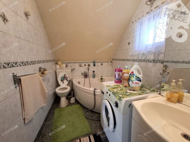 Eladó családi ház, Kiskunlacházán 99 M Ft, 4 szobás