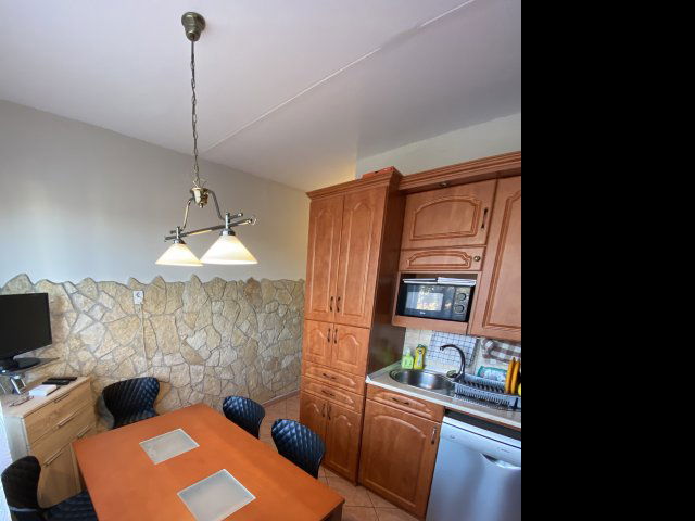 Eladó panellakás, Debrecenben 72 M Ft, 2+1 szobás