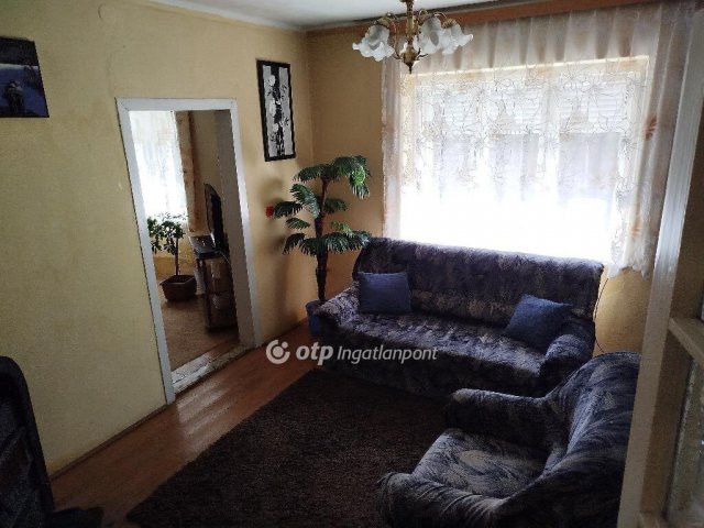 Eladó családi ház, Nagytevelen 34.9 M Ft, 3 szobás