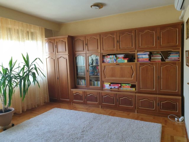 Eladó téglalakás, Kisvárdán 49.9 M Ft, 5 szobás