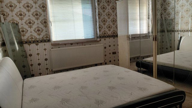 Kiadó ikerház, albérlet, Nyíregyházán 250 E Ft / hó, 3 szobás