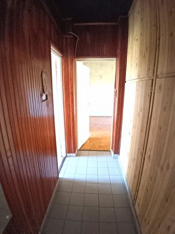 Eladó téglalakás, Szolnokon 32.9 M Ft, 2 szobás