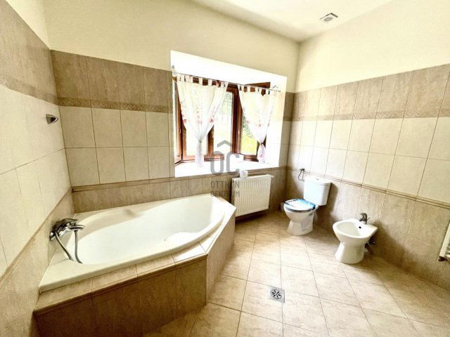 Kiadó családi ház, albérlet, Lajosmizsén 1200 E Ft / hó