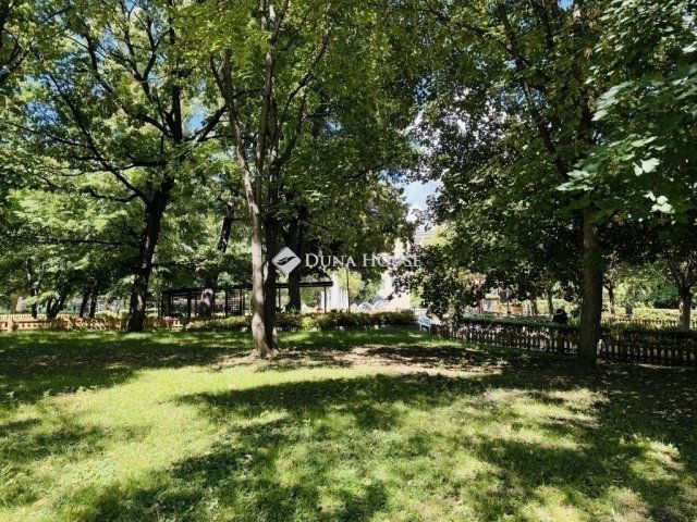 Eladó téglalakás, Budapesten, II. kerületben 126 M Ft, 3 szobás