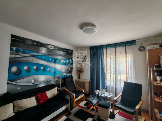 Eladó családi ház, Vecsésen 99 M Ft, 2+3 szobás