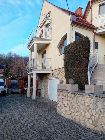 Eladó családi ház, Eplényen 139 M Ft / költözzbe.hu