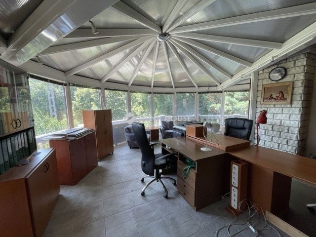 Eladó családi ház, Budapesten, XV. kerületben 250 M Ft, 7 szobás