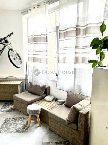 Eladó téglalakás, Pécsett 74.99 M Ft, 3 szobás