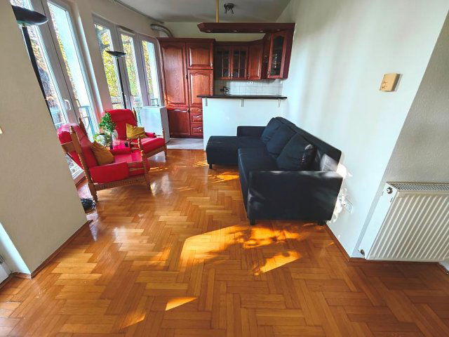 Kiadó téglalakás, albérlet, II. kerületben, Hűvösvölgyi úton