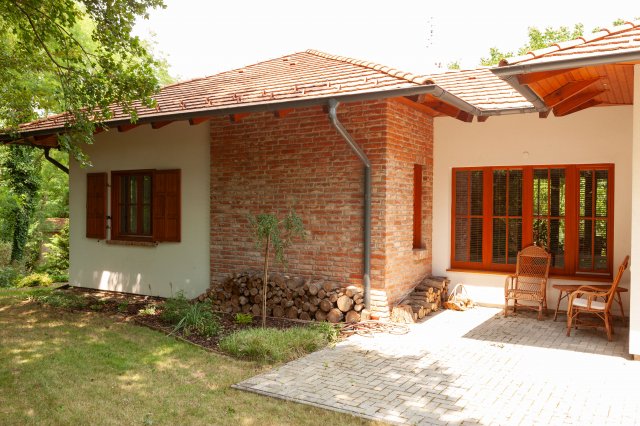 Eladó családi ház, Sitkén 109 M Ft, 2+1 szobás