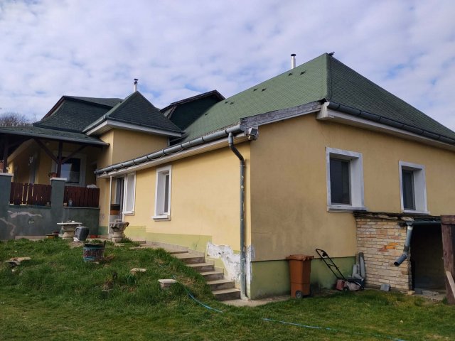 Eladó családi ház, Valkón 59.99 M Ft, 2+2 szobás