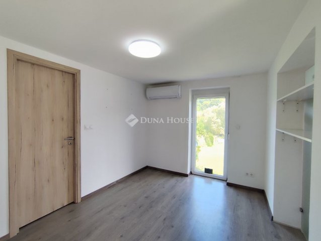 Eladó családi ház, Sopronban 69 M Ft, 2 szobás