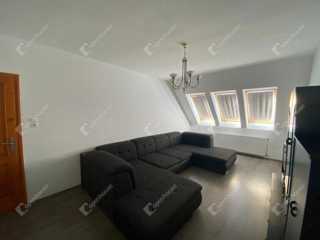 Eladó téglalakás, Győrött 76.9 M Ft, 3 szobás