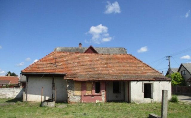 Eladó családi ház, Szikszón 5.4 M Ft, 1+1 szobás