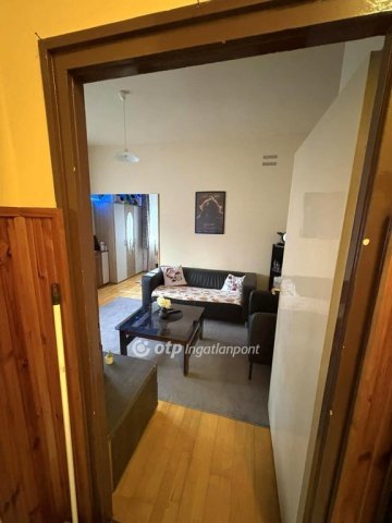 Eladó téglalakás, Aszódon 33 M Ft, 1 szobás