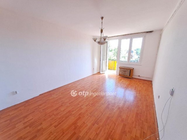 Eladó panellakás, Nagykőrösön 39.9 M Ft, 2 szobás