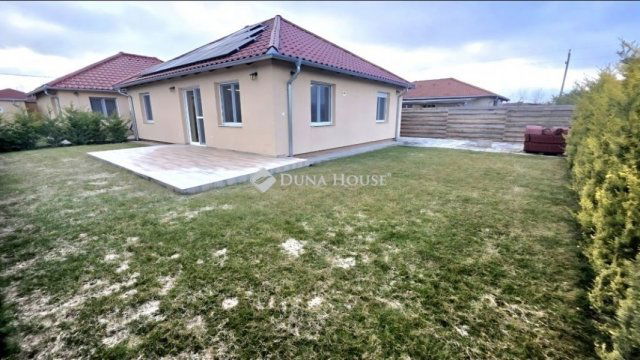 Eladó ikerház, Halásztelken 154 M Ft, 4 szobás