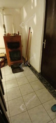 Eladó családi ház, Csatáron 67.9 M Ft, 4 szobás