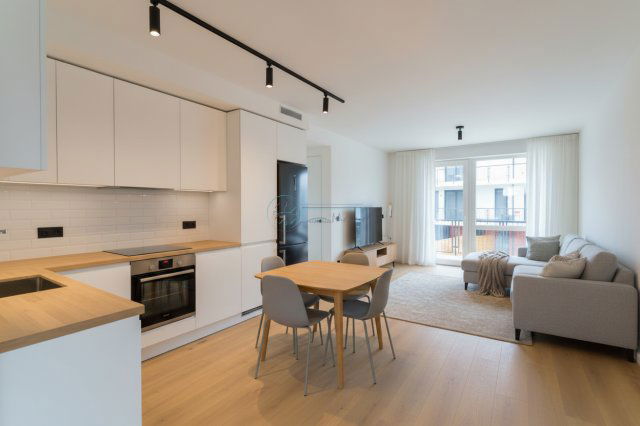 Eladó téglalakás, Szegeden 99.9 M Ft, 4 szobás