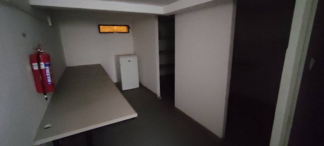 Eladó üzlethelyiség, Szigetszentmiklóson 29.8 M Ft, 3 szobás