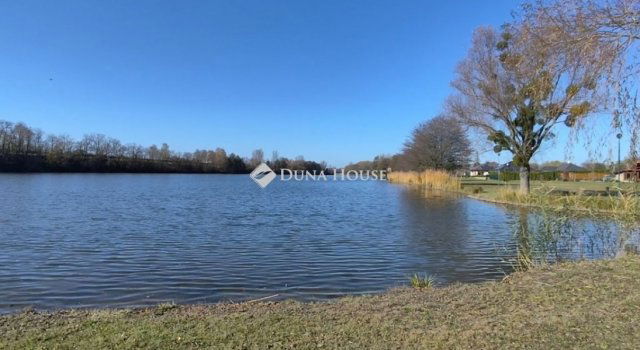 Eladó családi ház, Környén 72.9 M Ft, 3 szobás