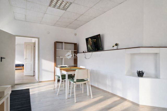 Eladó üzlethelyiség, Debrecenben 159 M Ft, 2 szobás