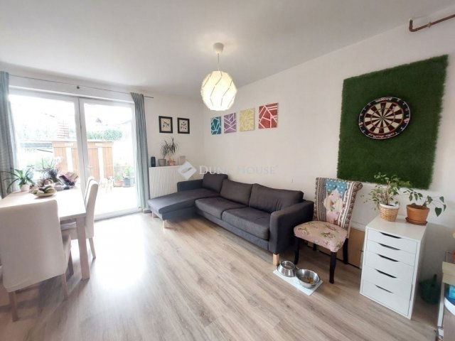 Eladó sorház, Pécelen 89.9 M Ft, 4 szobás / költözzbe.hu