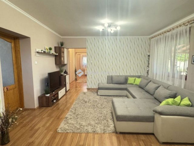 Eladó családi ház, Békéscsabán 89.9 M Ft, 4 szobás