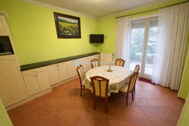 Eladó családi ház, Budapesten, XVI. kerületben 200 M Ft