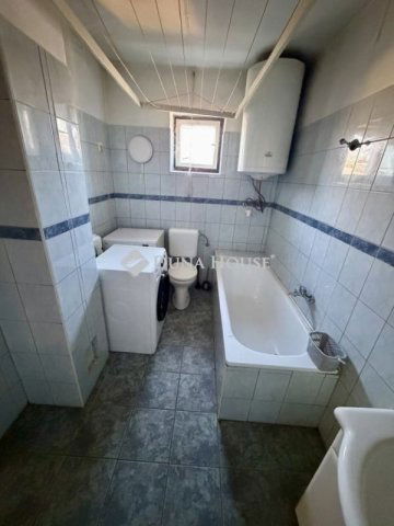 Eladó családi ház, Pécsett 59.9 M Ft, 2 szobás