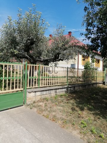 Eladó családi ház, Balatonendréden 52 M Ft, 4 szobás