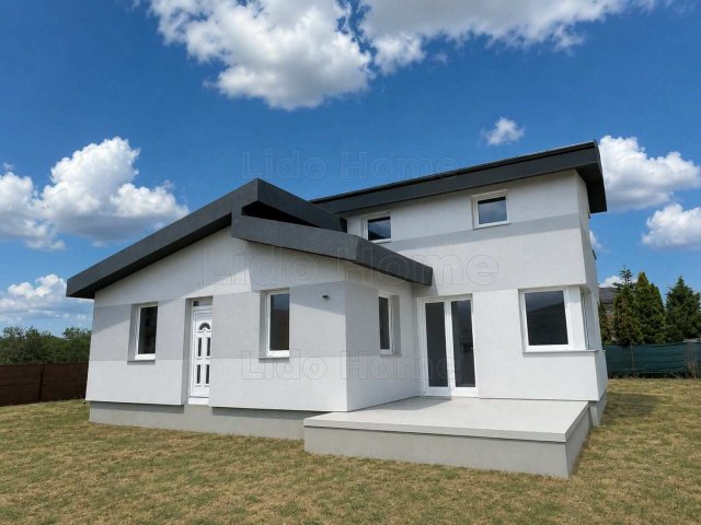 Eladó családi ház, Polgárdin 96.9 M Ft, 4 szobás