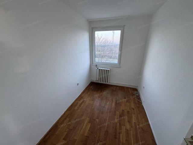 Eladó panellakás, Gyulán 33.75 M Ft, 2 szobás