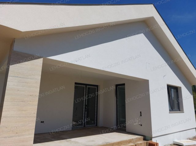 Eladó családi ház, Nyíregyházán 104.9 M Ft, 4 szobás