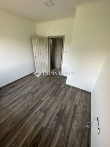 Eladó ikerház, Albertirsán 118 M Ft, 5 szobás