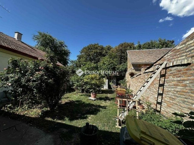 Eladó családi ház, Hódmezővásárhelyen 82 M Ft, 6 szobás