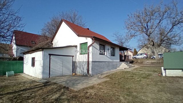 Eladó családi ház, Kerekin 28.5 M Ft, 2 szobás