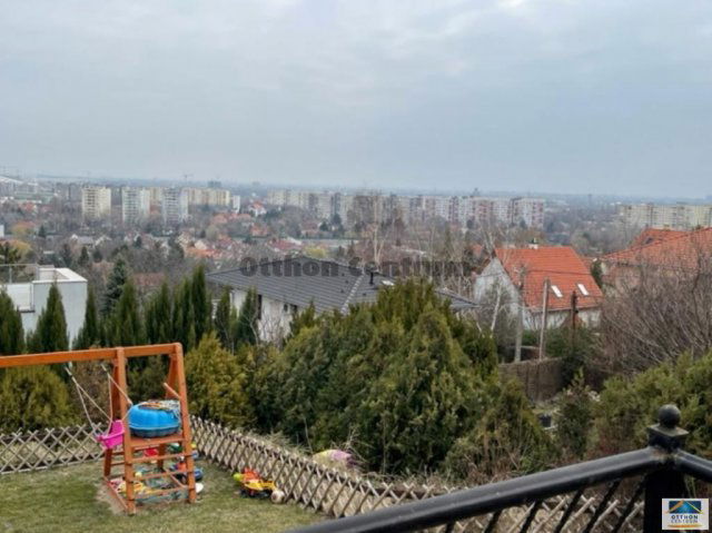 Eladó téglalakás, Budapesten, XI. kerületben 179 M Ft, 3 szobás