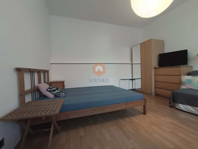 Kiadó téglalakás, albérlet, Pécsett, Király utcában, 1 szobás